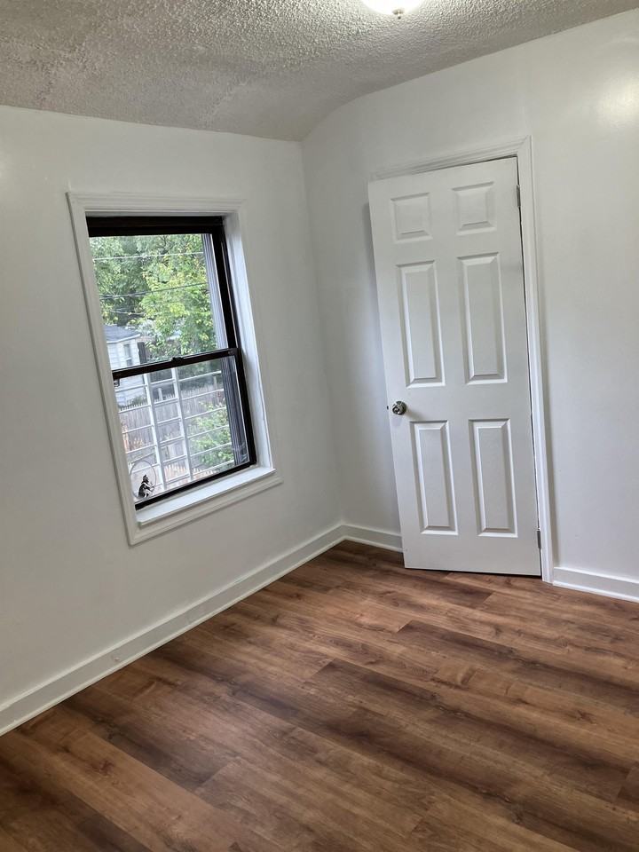 1639 Alabama Rd #1 - Photo 3 of 10