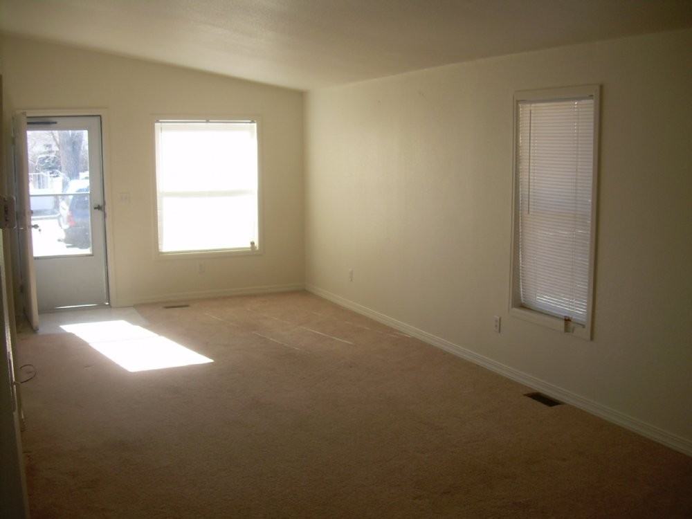 3201 W Ohio Ave - Photo 3 of 8