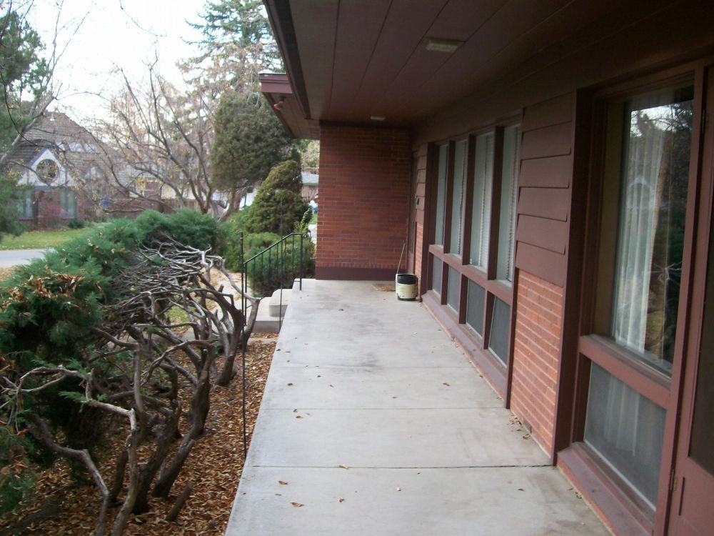 70 S Ash St - Photo 2 of 9