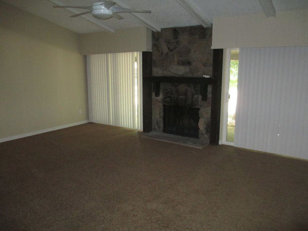 2733 S Xanadu Way - Photo 3 of 10