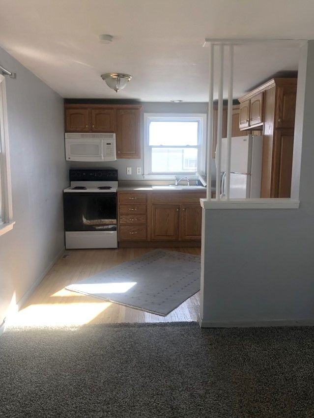 821 N Hudson Ave - Photo 2 of 12