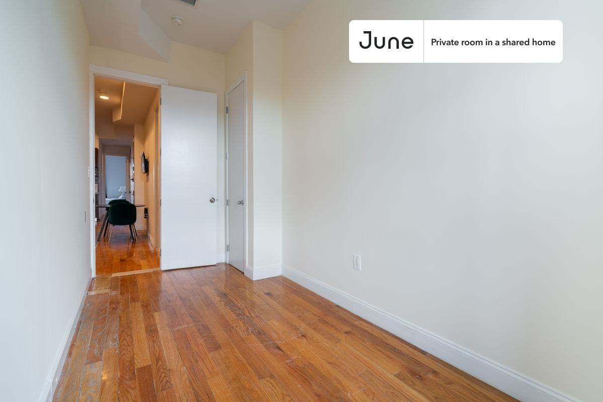 148 Grove St #A - Photo 4 of 18