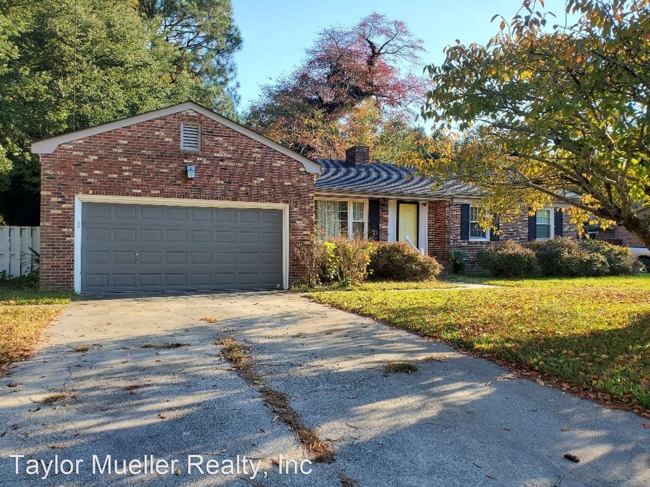 1601 Hopkins Dr - Photo 2 of 18