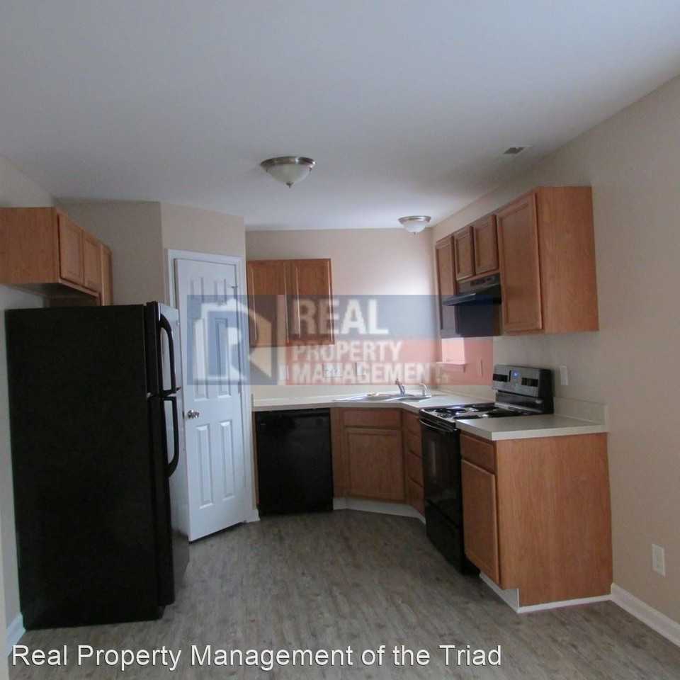 3608 Sherbourne Ln - Photo 2 of 29