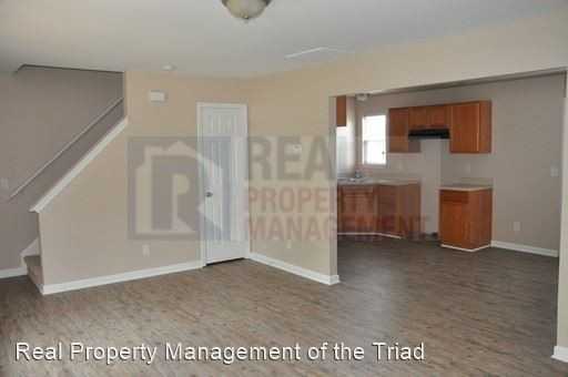 3608 Sherbourne Ln - Photo 3 of 29