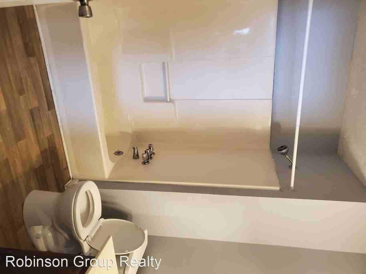 1913 Spring Wood Dr - Photo 3 of 8