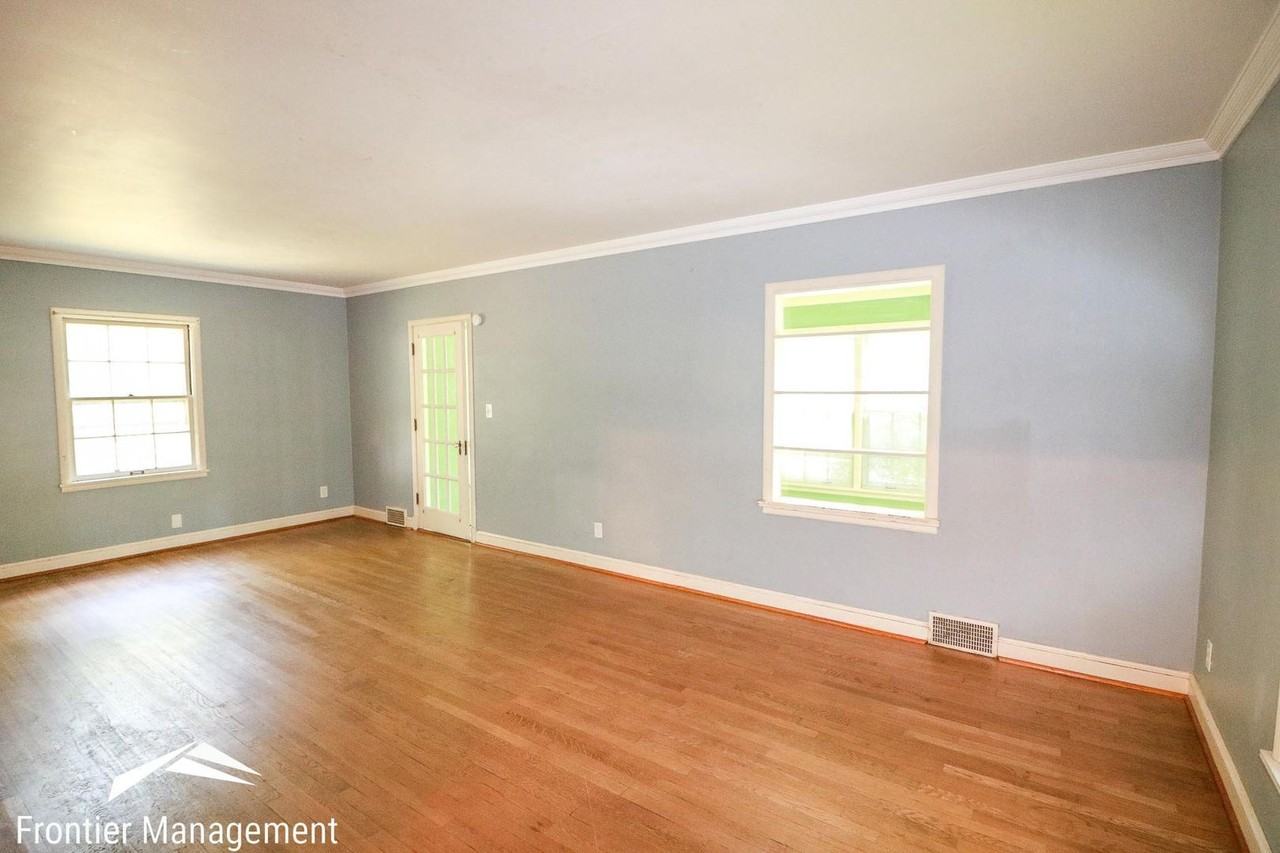 610 Fairchild Ter - Photo 3 of 14