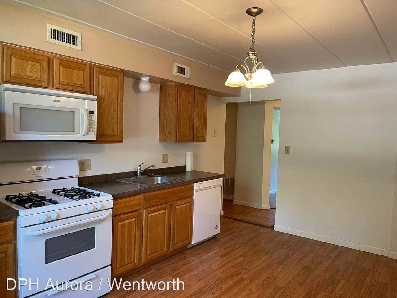 99 Pool Dr - Photo 3 of 14