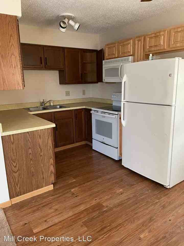 449, 501, 507 S 14th St - Photo 2 of 6