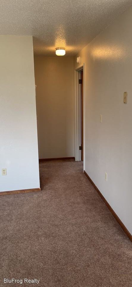 1025 4th Ave N - Photo 3 of 21