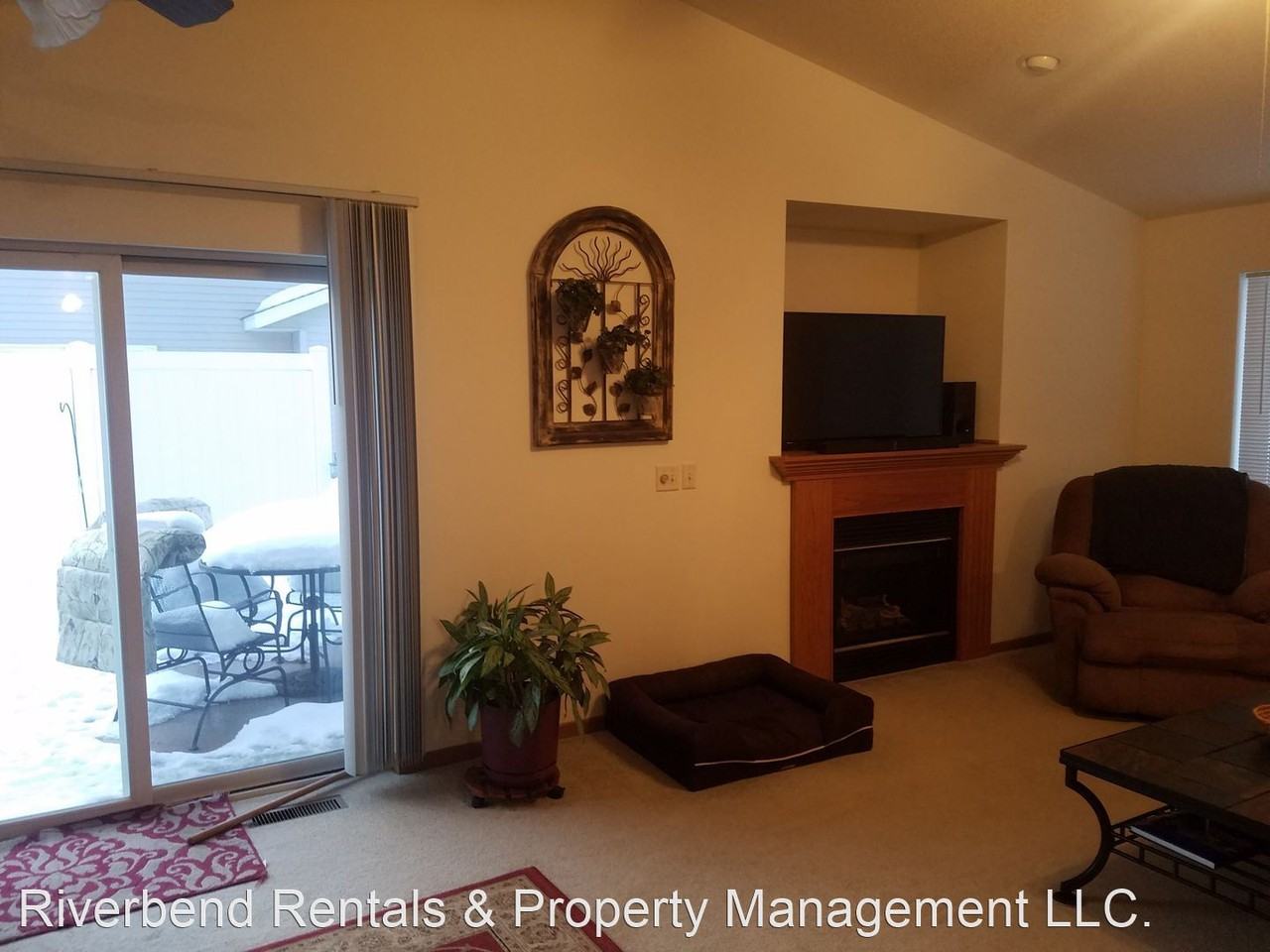 13193-13195 43rd Ave - Photo 2 of 12