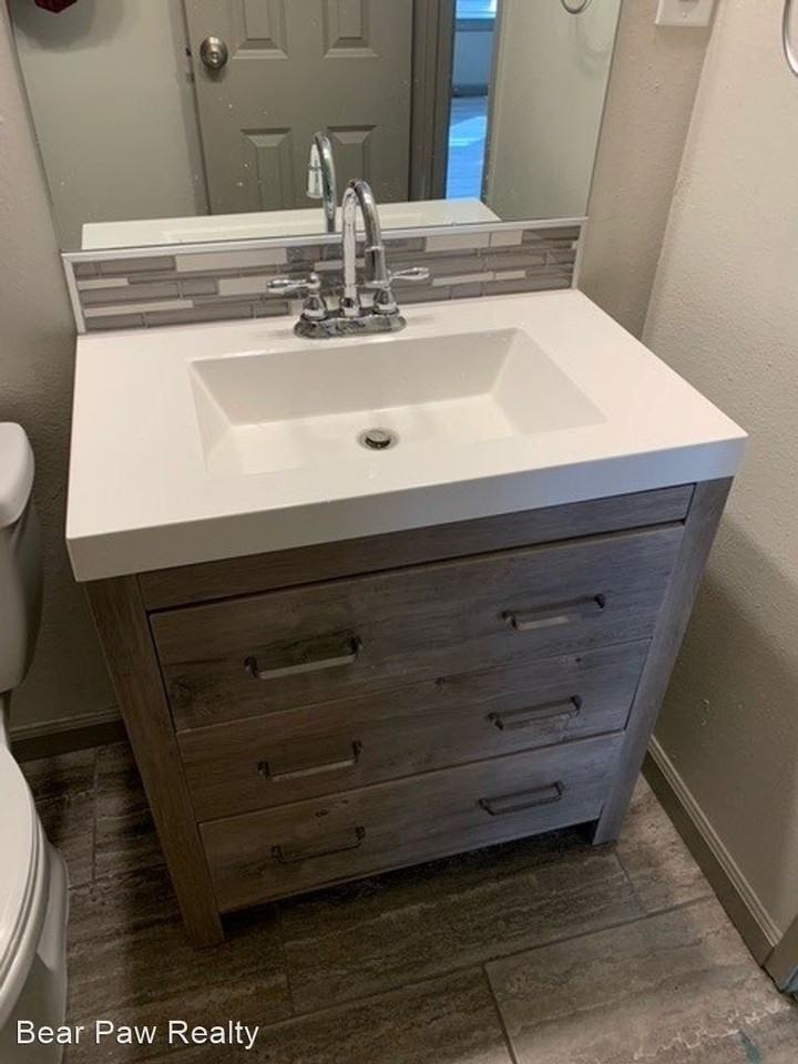 533/535 W 5th St - Photo 2 of 19