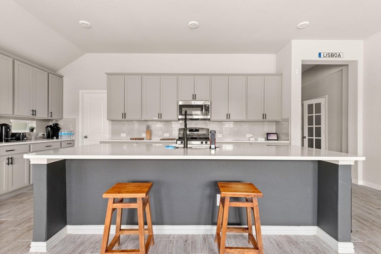 Winchester Way - Photo 3 of 16