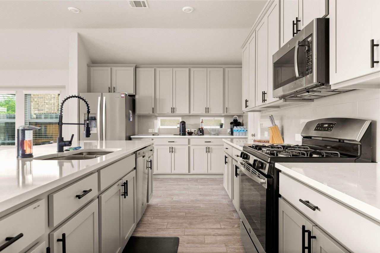 Winchester Way - Photo 4 of 16