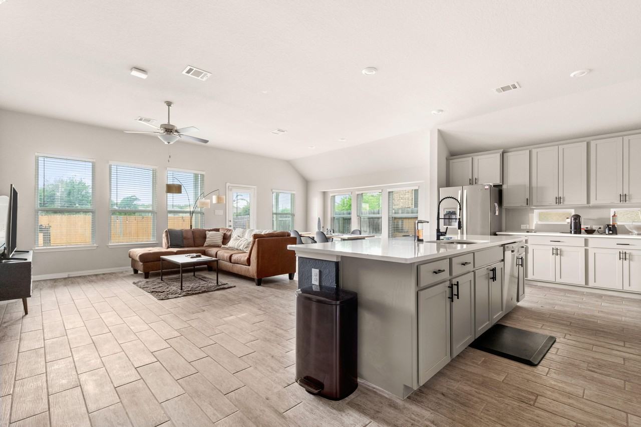 Winchester Way - Photo 5 of 16