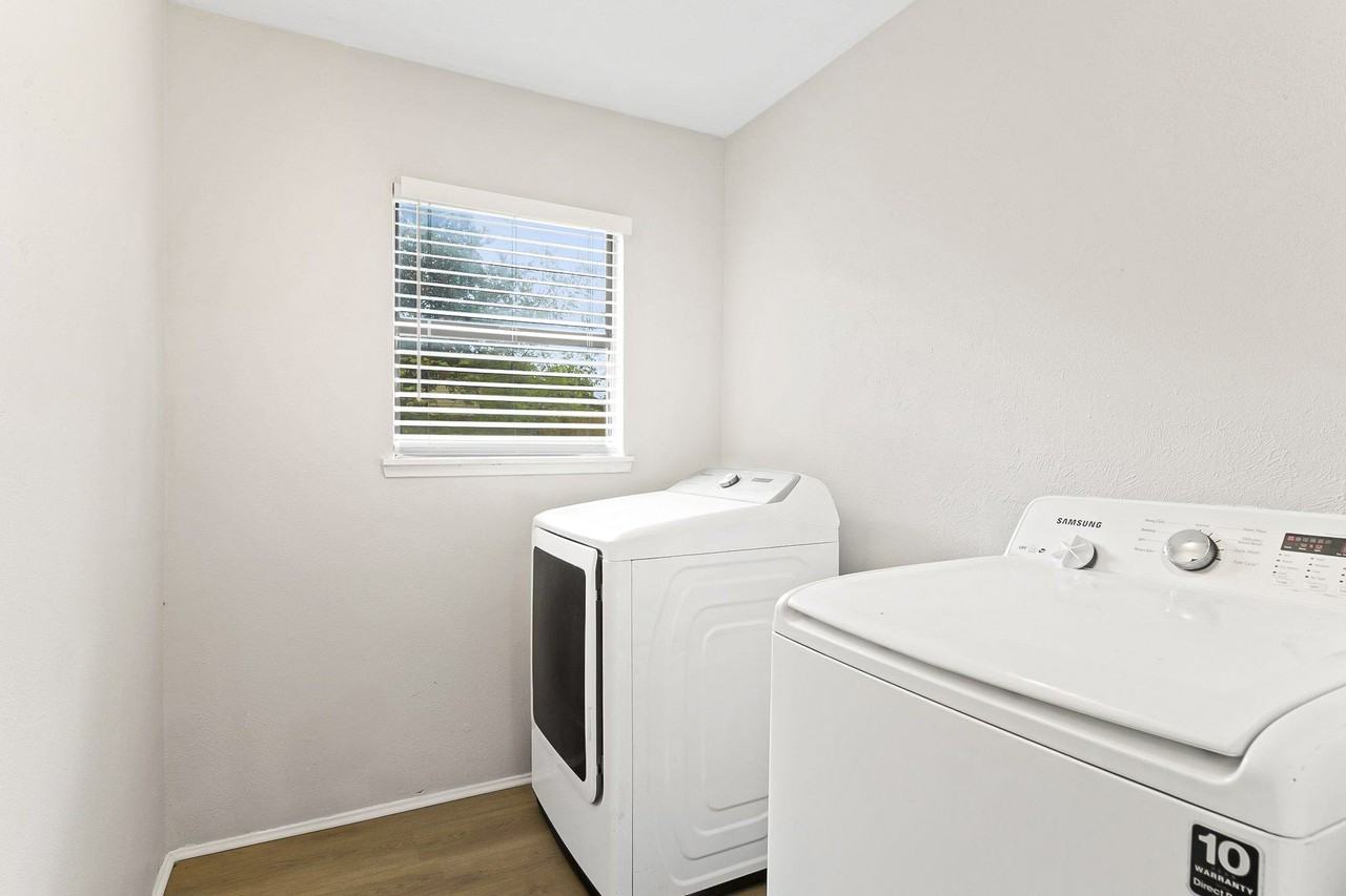 Horizon Pl - Photo 5 of 9