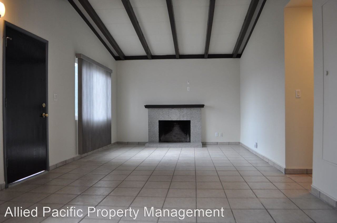 4478 Harvard St - Photo 3 of 13