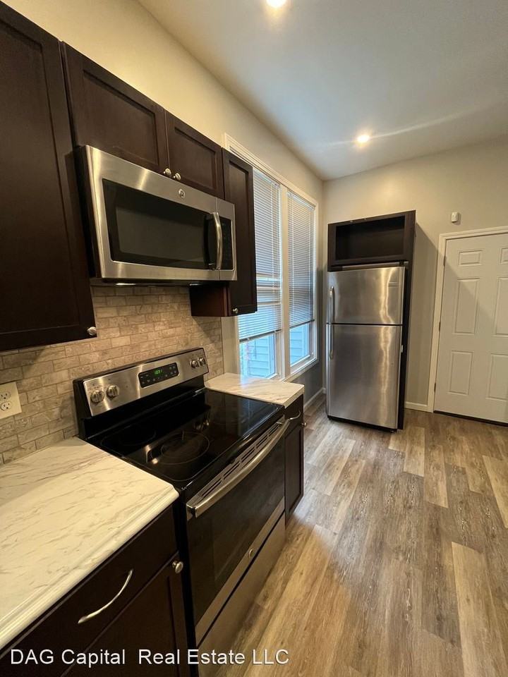 1304 Michigan Ave. - Photo 2 of 12