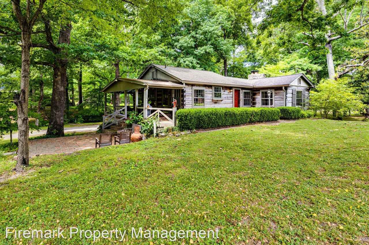 2972 Old Greenbrier Pike - Photo 2 of 34