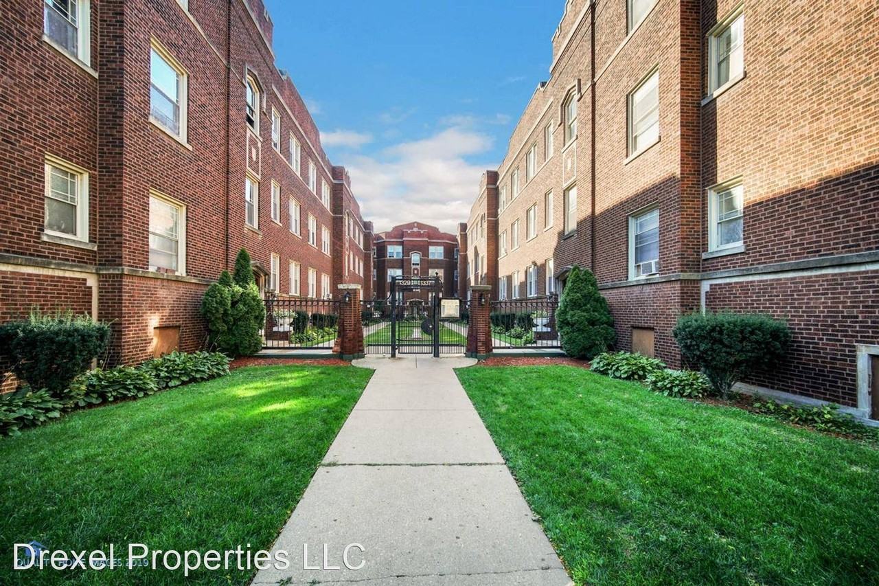 1329 1337 W Touhy Ave Apartments in Rogers Park, Chicago, IL 60626