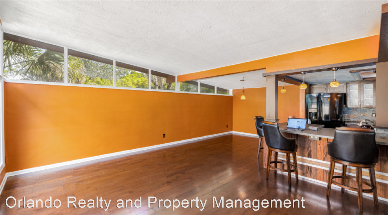 1483 Glastonberry Rd - Photo 3 of 25