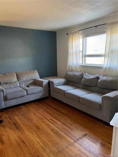 6 Mecca Dr - Photo 2 of 10