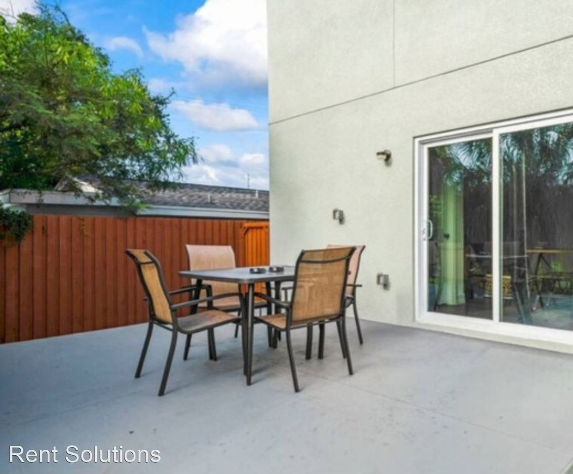 8413 N Seminole Ave - Photo 2 of 17