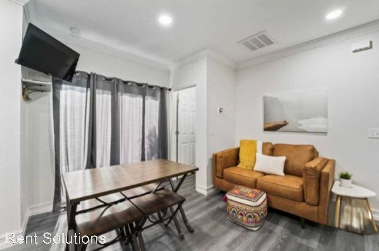 8413 N Seminole Ave - Photo 3 of 17