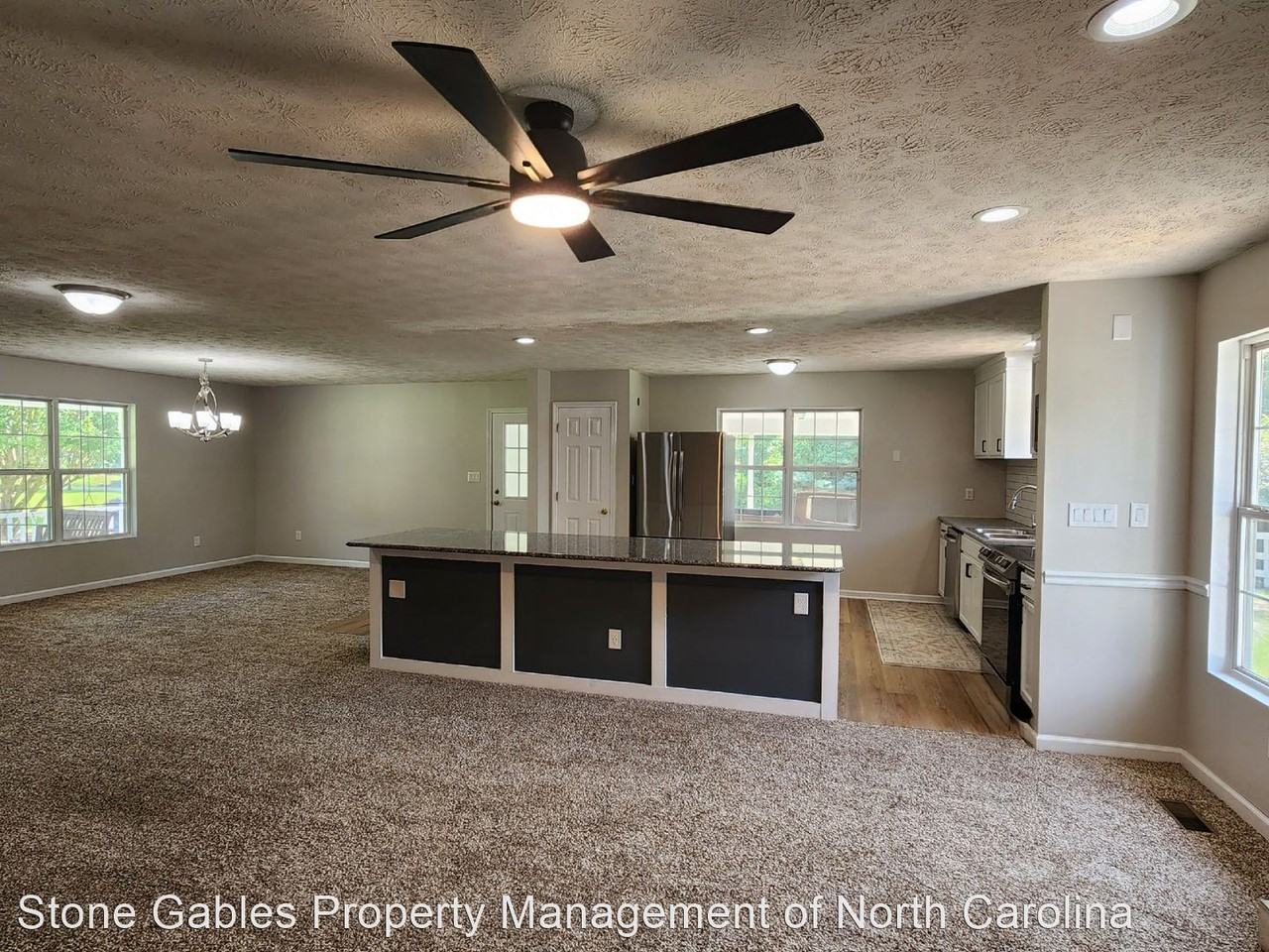 5444 Rockfish Rd - Photo 3 of 39