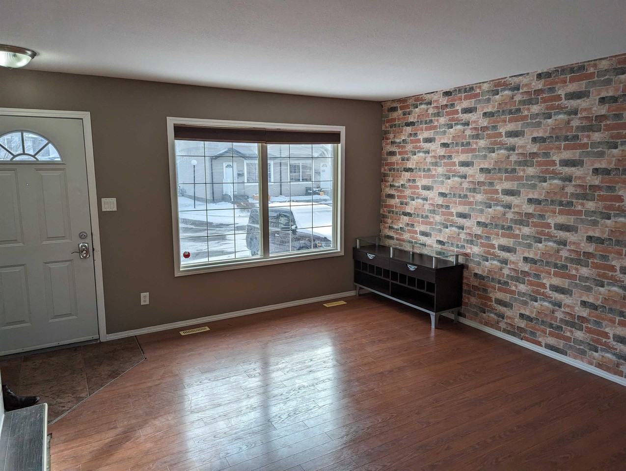 1232 Wessex Place - Photo 2 of 10