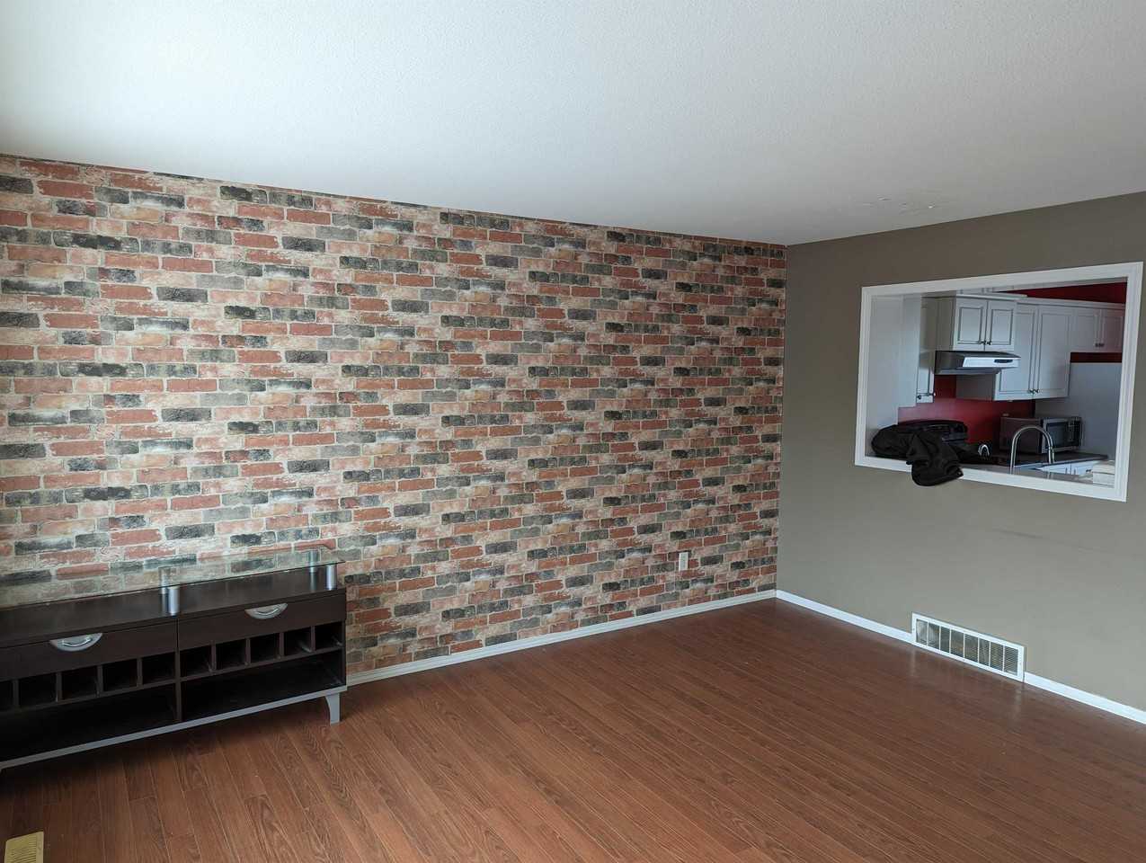 1232 Wessex Place - Photo 3 of 10