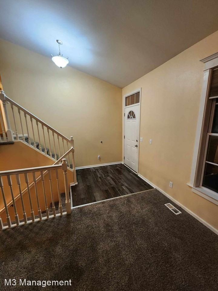 11209 Potter St - Photo 3 of 23