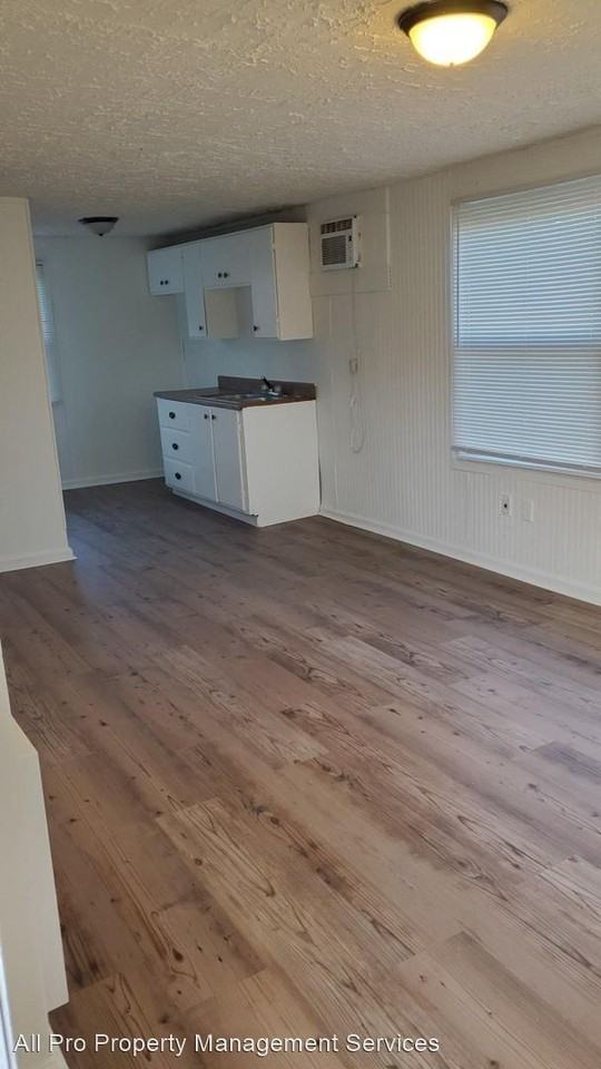 722 East Ellis Street - Photo 2 of 6