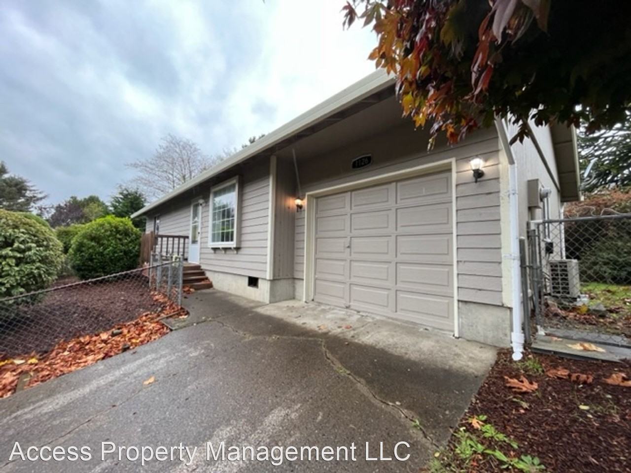 1126 Se Galley Ct - Photo 3 of 18