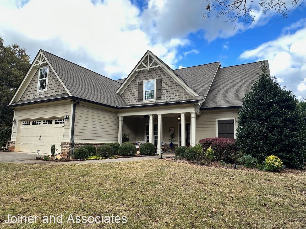 1011 Willowynd Way - Photo 2 of 43