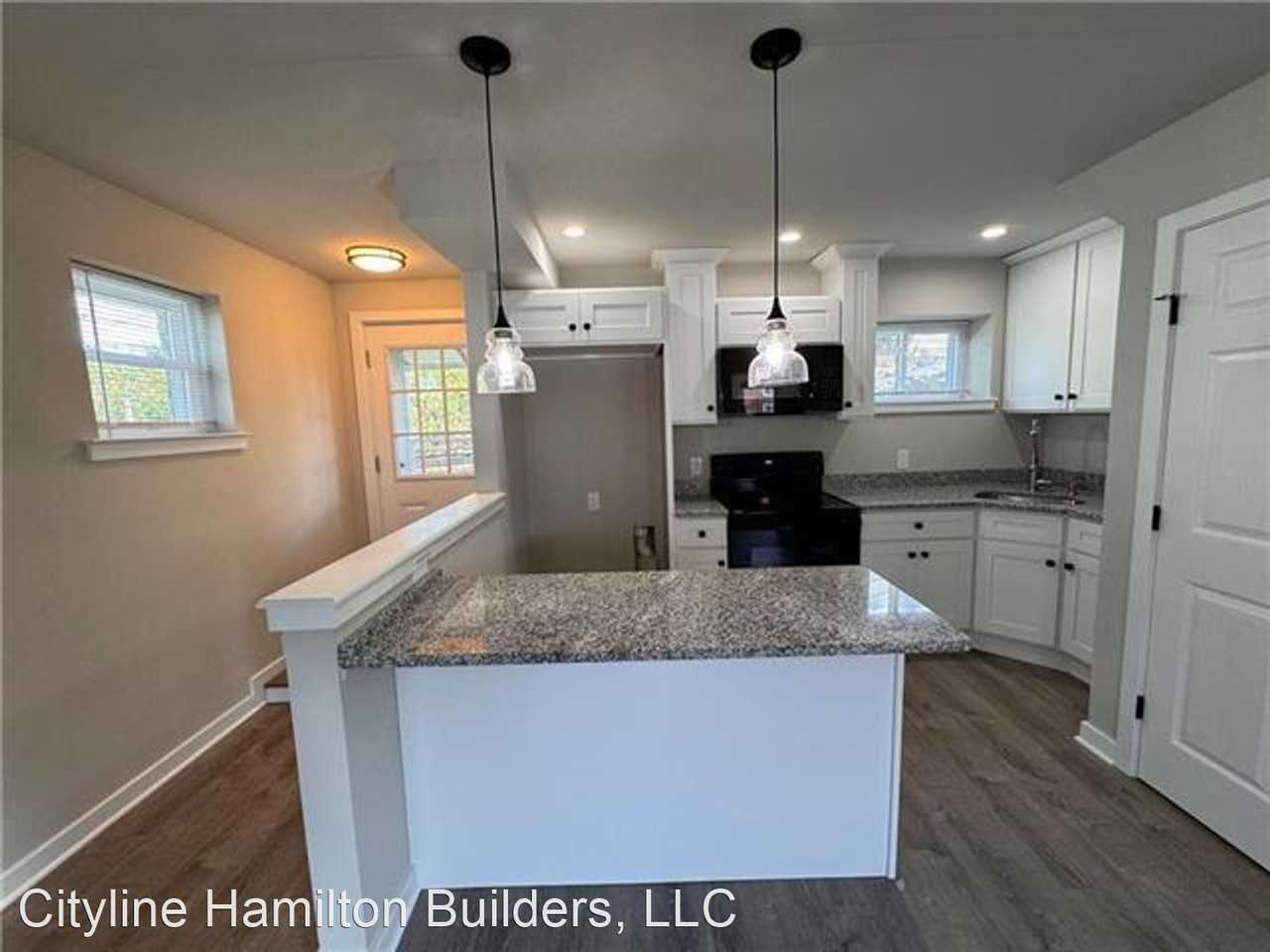 711 N Godfrey St - Photo 3 of 9