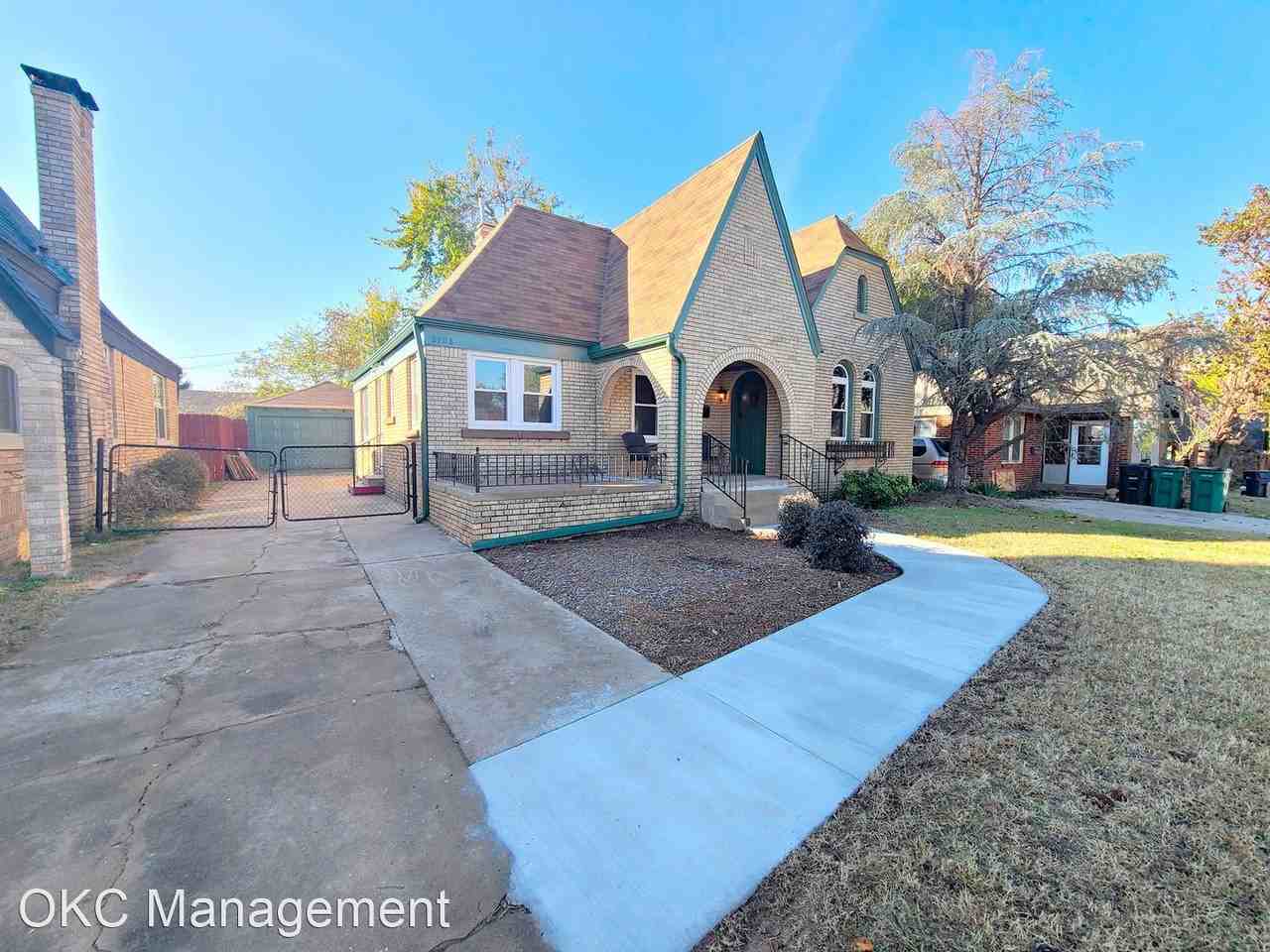 2708 Nw 16th St - Photo 3 of 24