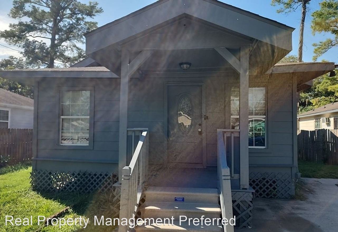 6709 Bethune Dr, Houston, TX 77091 3 Bedroom House for 1,500/month