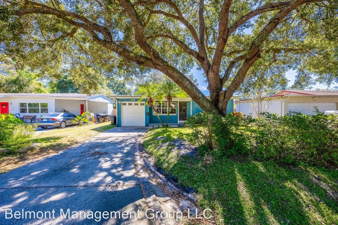 1028 Canovia Ave - Photo 2 of 15