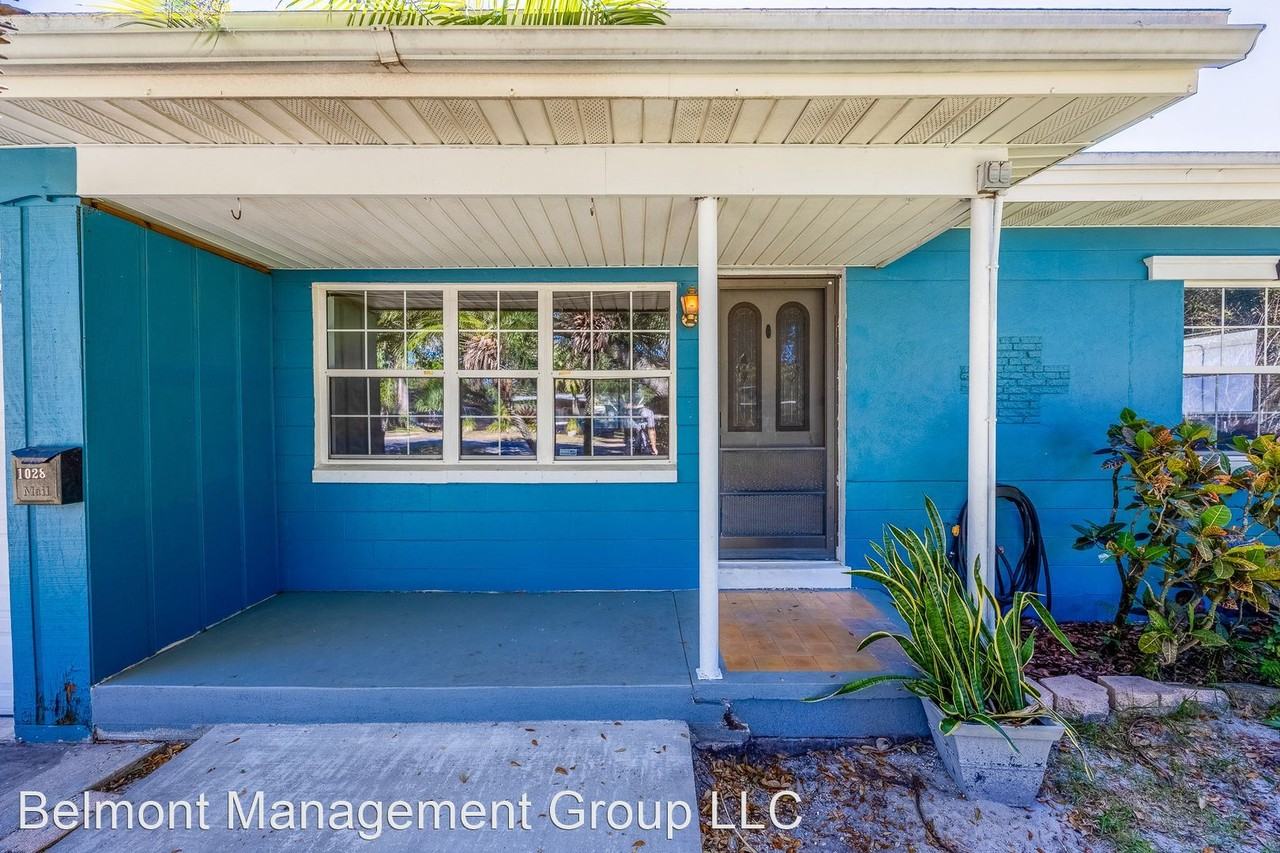 1028 Canovia Ave - Photo 3 of 15