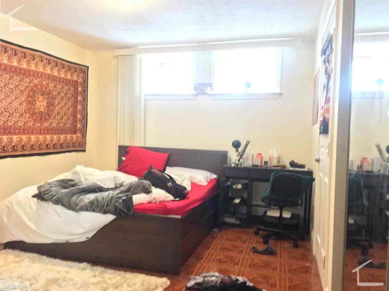 125 Pleasant St - Photo 3 of 9