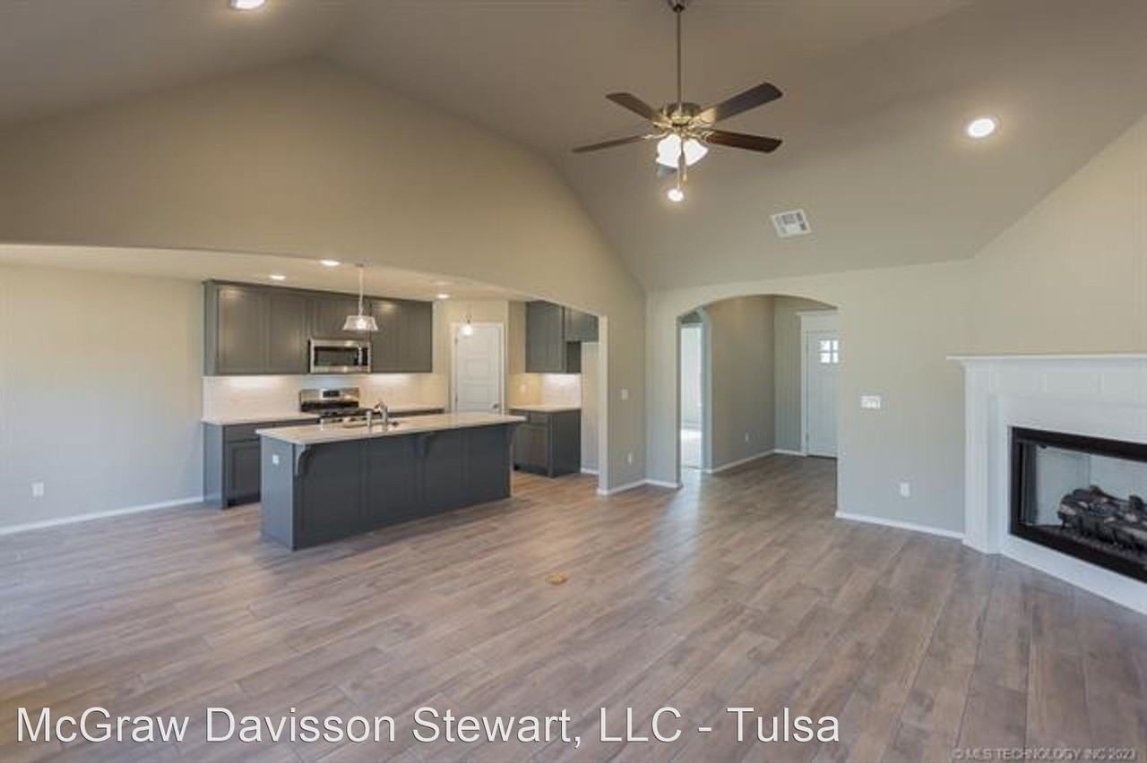 15709 E 75th Pl N - Photo 3 of 31