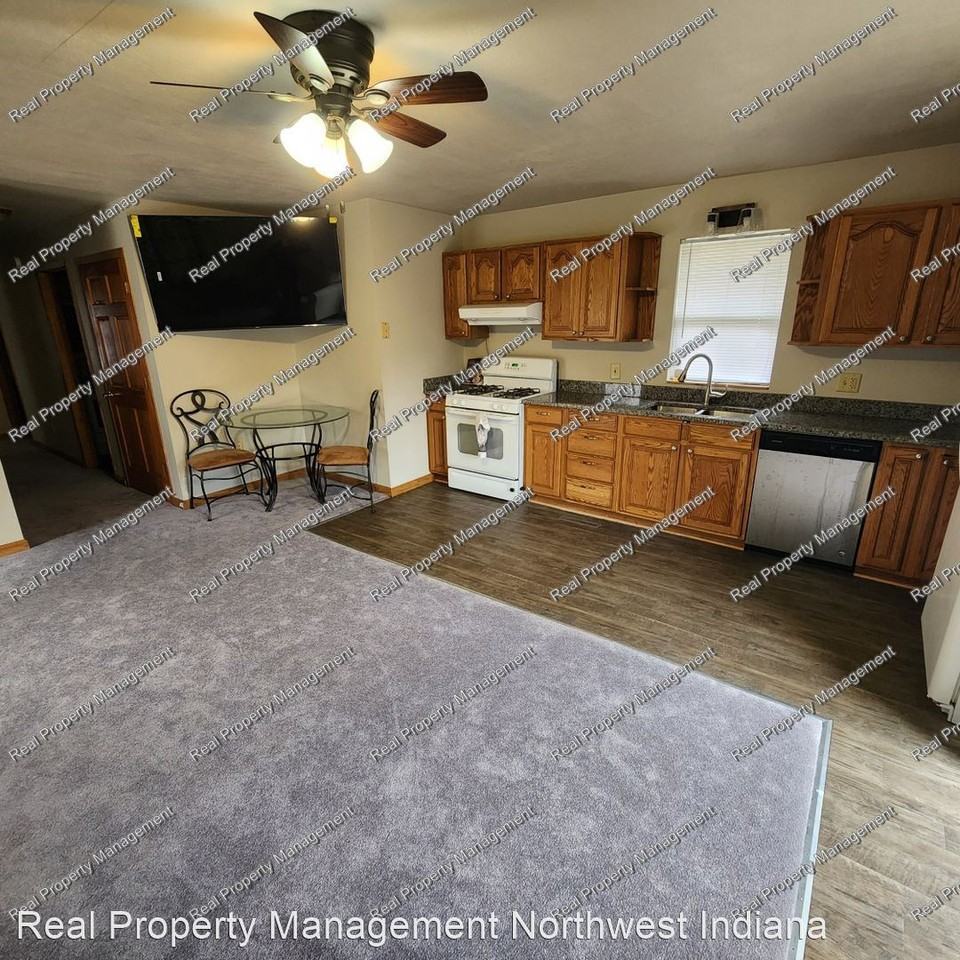 13021 Edison St - Photo 3 of 8