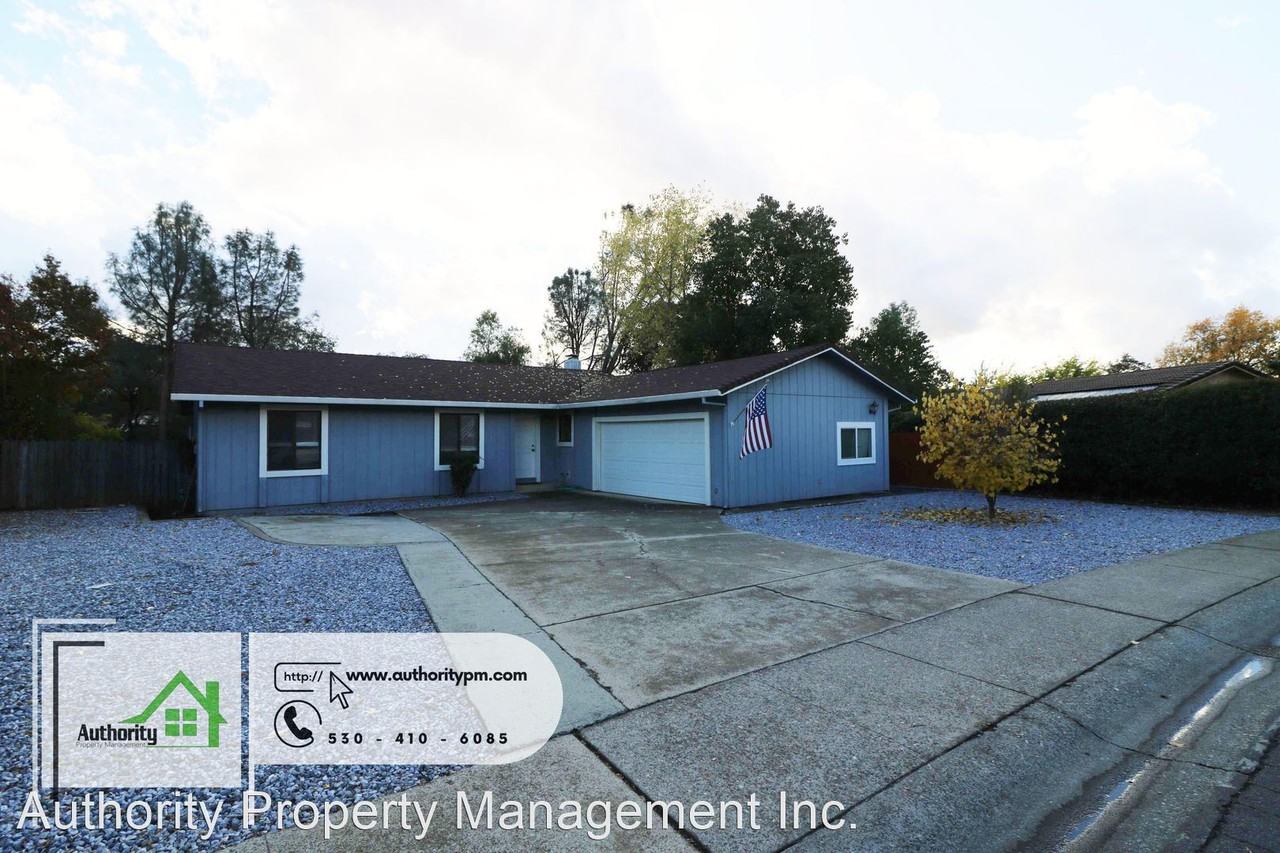 2579 Velia St - Photo 3 of 25