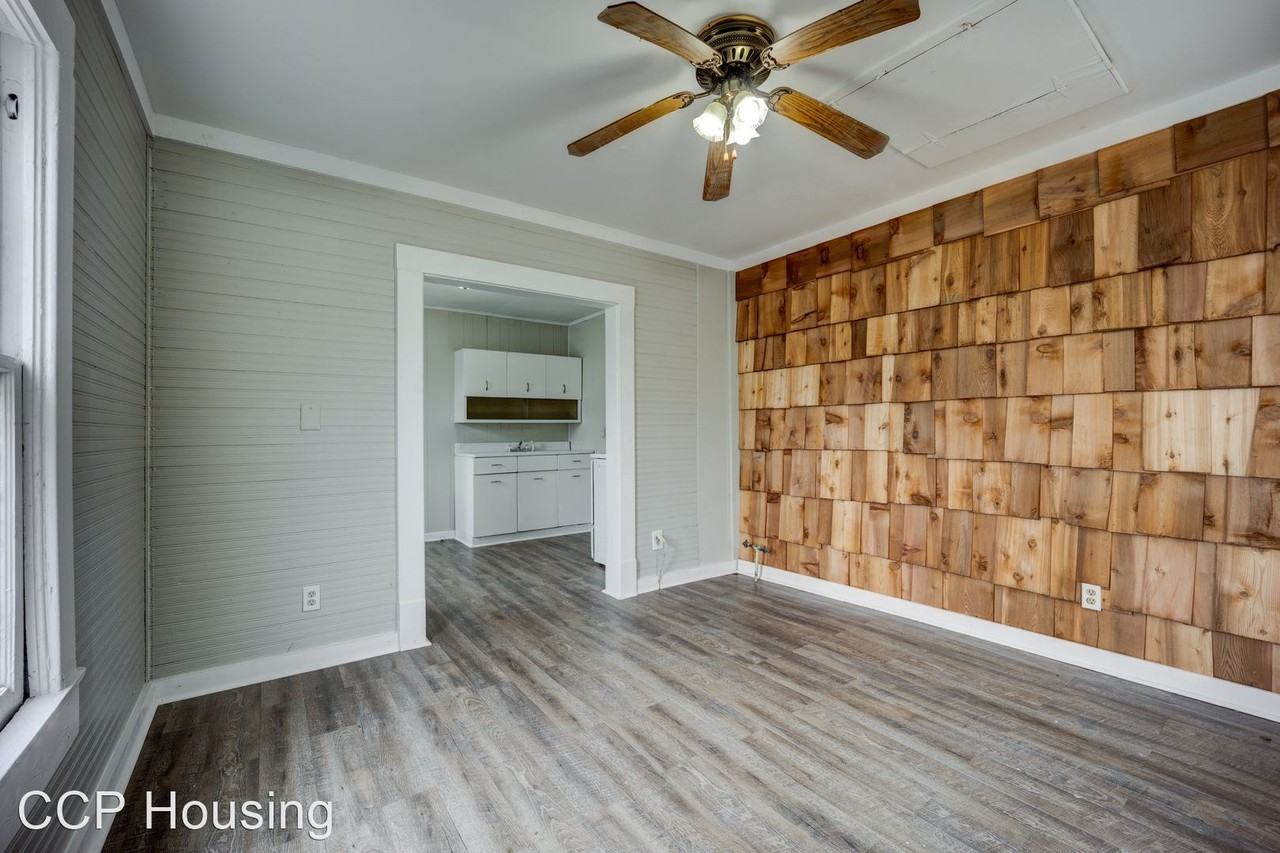 800 South 19th Street - Photo 3 of 14