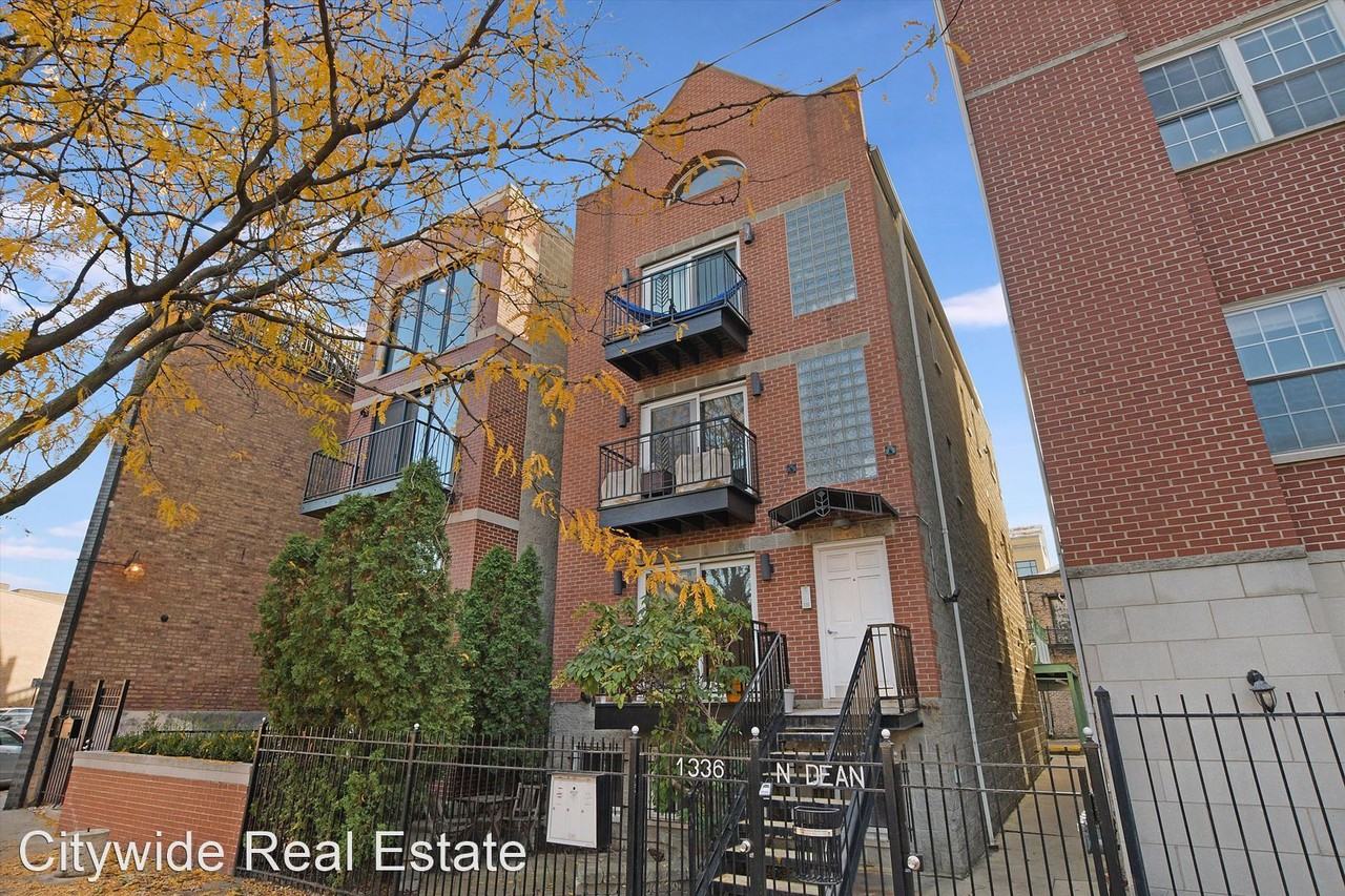 4b3b Duplex Living in The Heart of Wicker Park Apartments 1336 N Dean