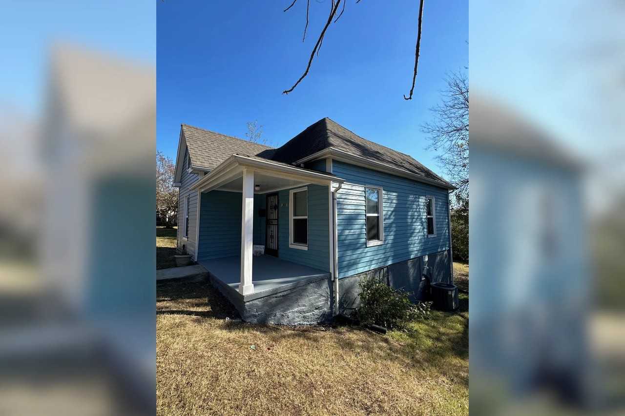 1608 E Glenwood Ave - Photo 2 of 7