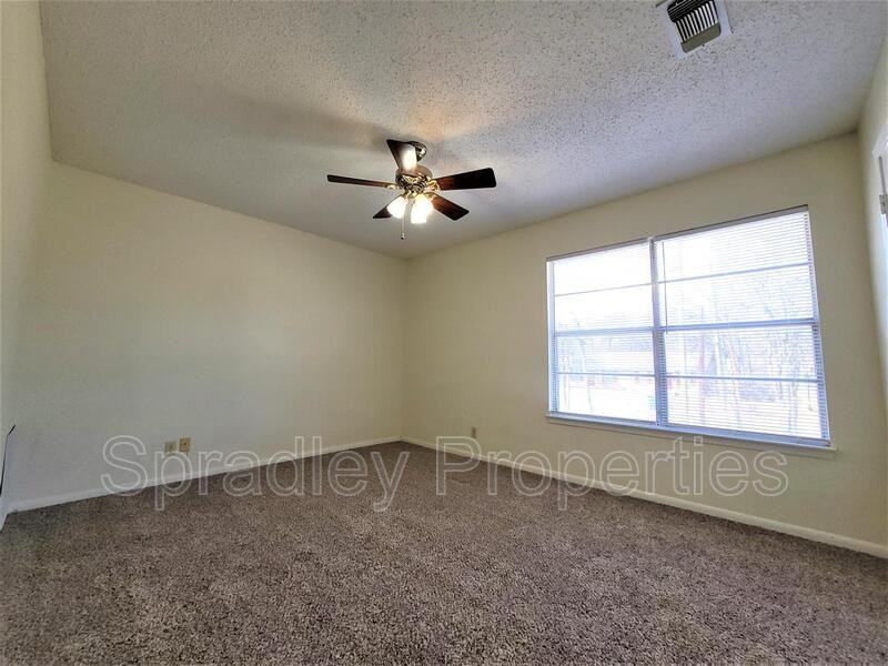 1027 N Wall St - Photo 7 of 7