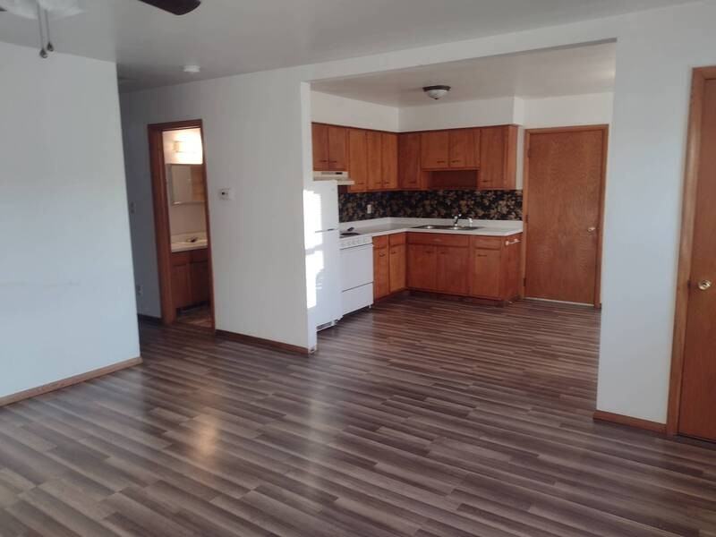 1023 1023/1025 35Th Place - Photo 2 of 7