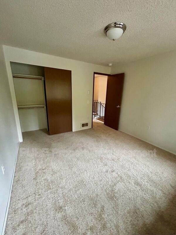 12712 51st Ave Ne #D - Photo 7 of 12